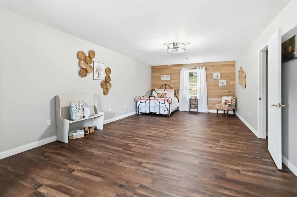 1464 Hawk Ridge Road London KY 40741