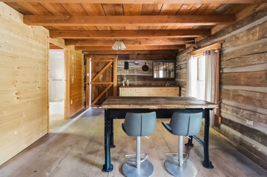 1464 Hawk Ridge Road London KY 40741