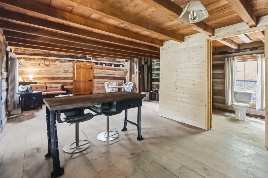 1464 Hawk Ridge Road London KY 40741