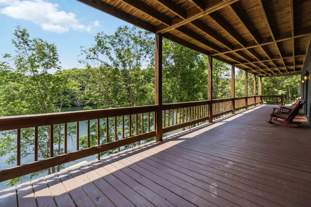 1464 Hawk Ridge Road London KY 40741