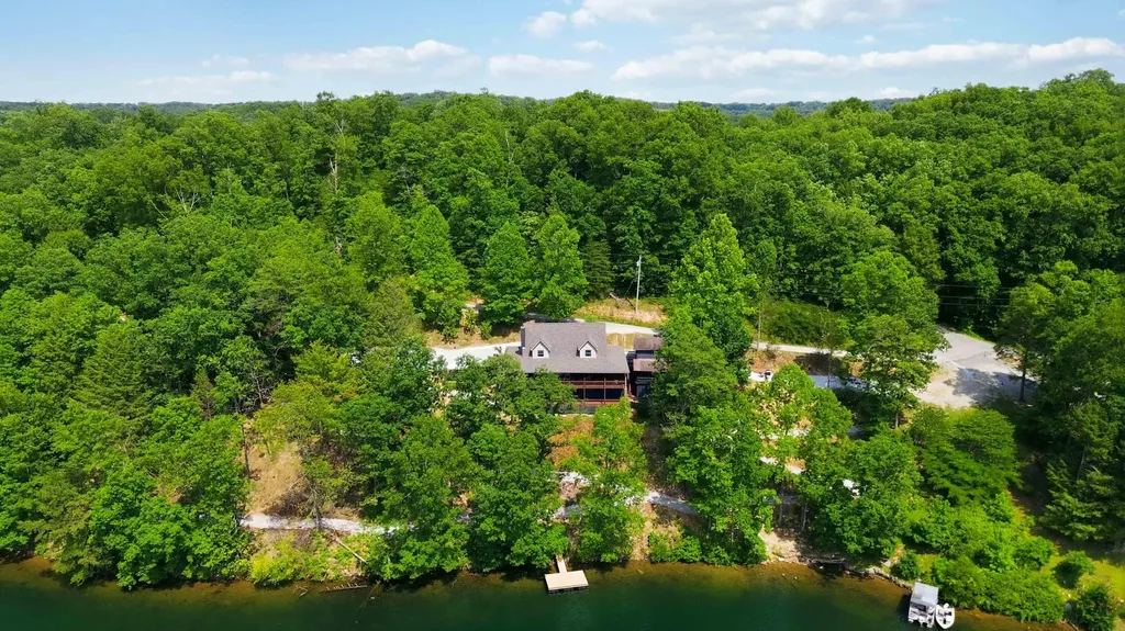 1464 Hawk Ridge Road London KY 40741