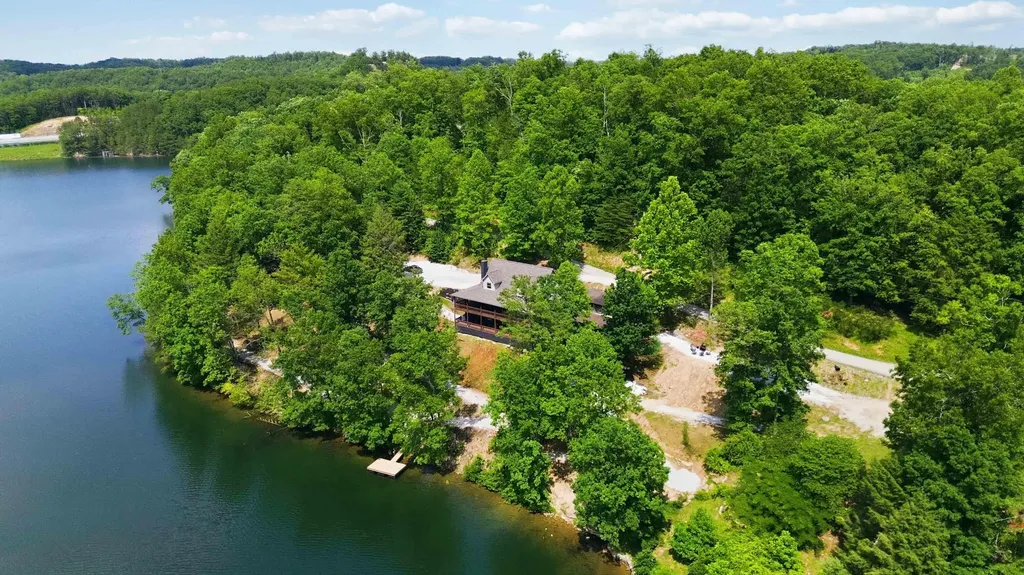 1464 Hawk Ridge Road London KY 40741