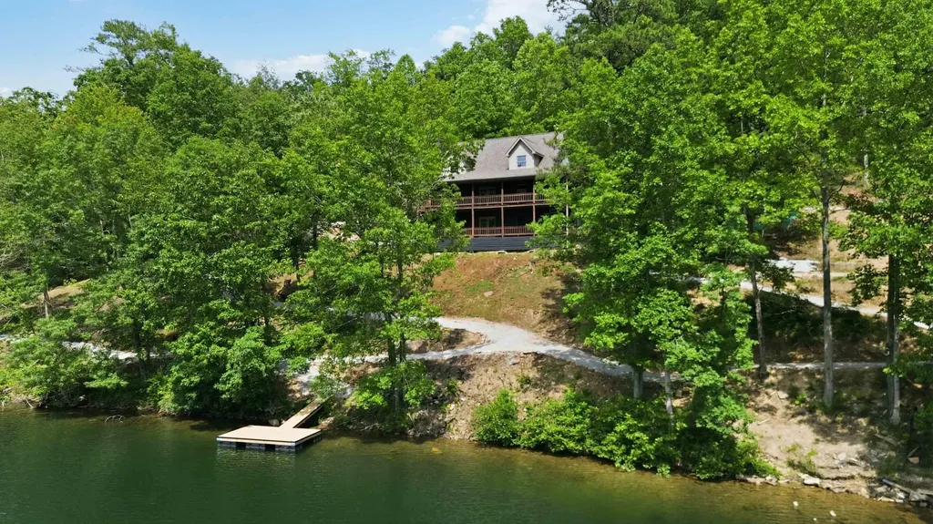 1464 Hawk Ridge Road London KY 40741