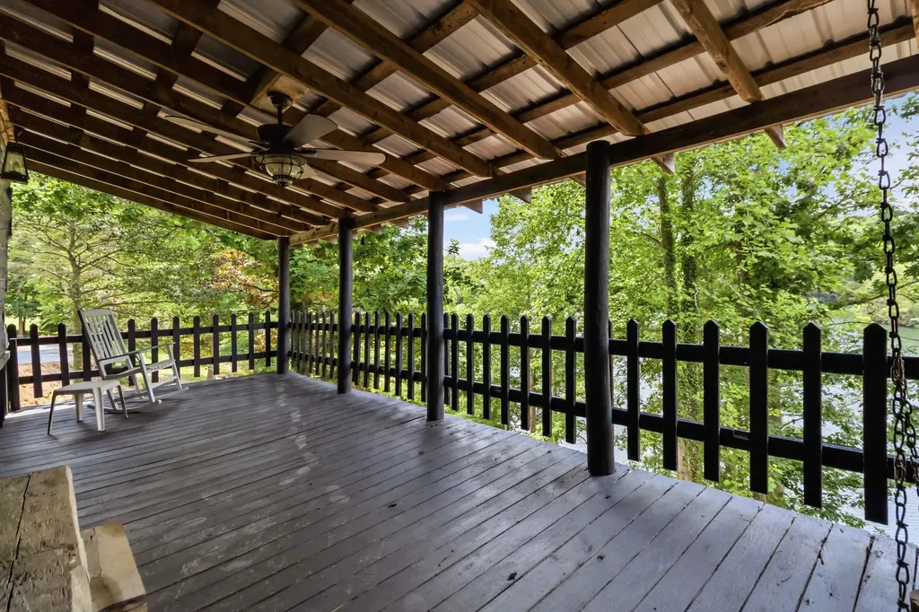 1464 Hawk Ridge Road London KY 40741