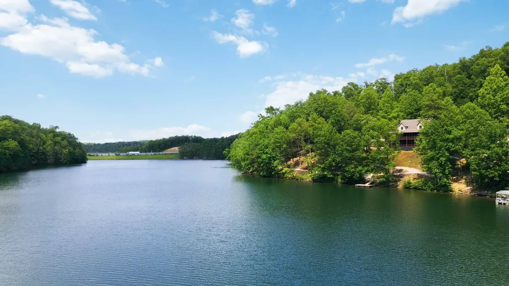 1464 Hawk Ridge Road London KY 40741
