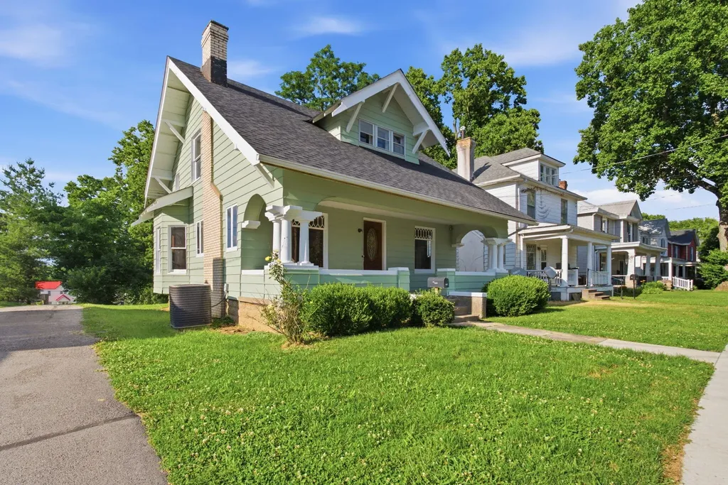 106 Battle Grove Avenue Cynthiana KY 41031