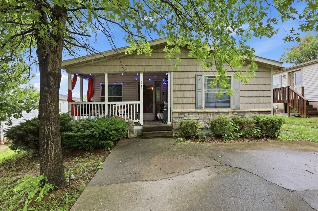 206 Pulliam Drive Frankfort KY 40601