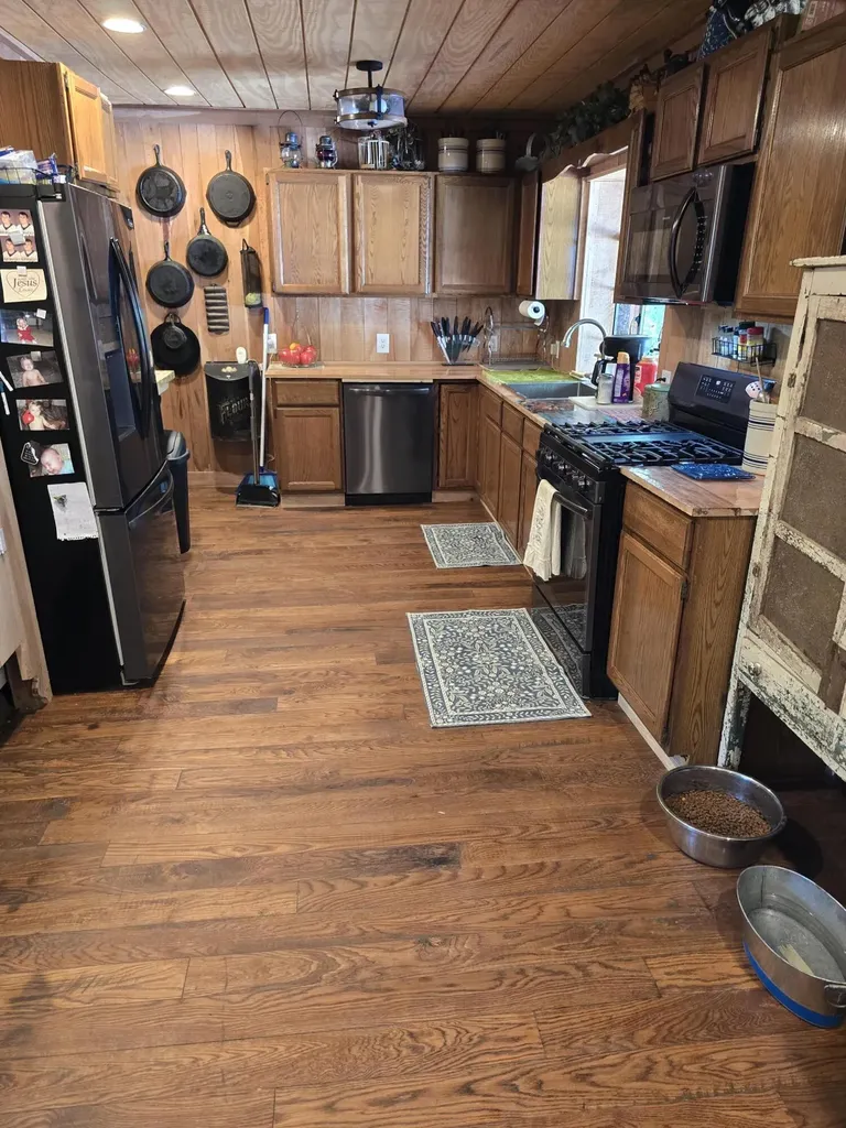 377 Gravy Branch Road Artemus KY 40903
