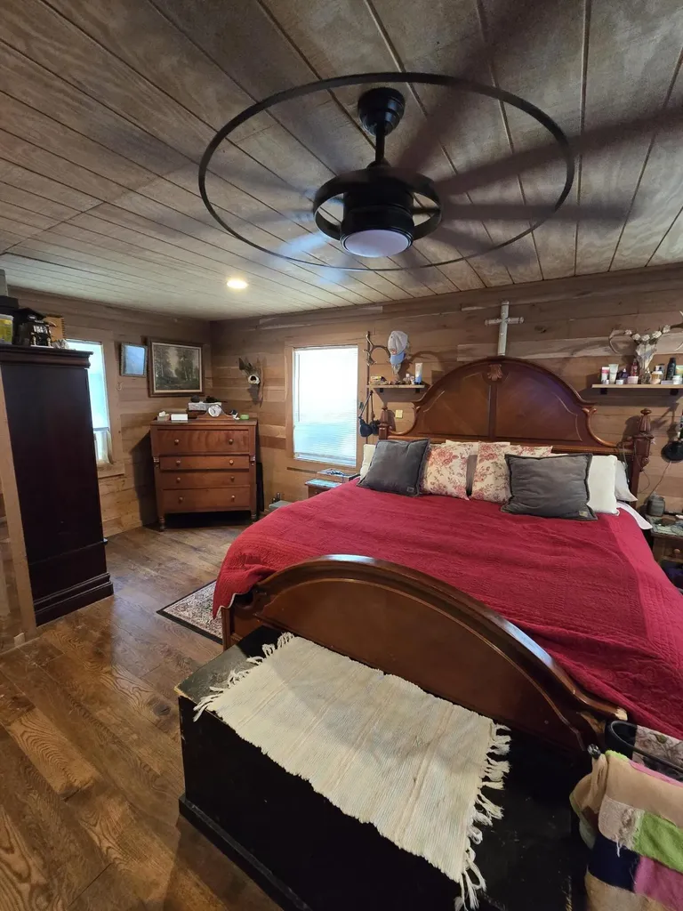 377 Gravy Branch Road Artemus KY 40903