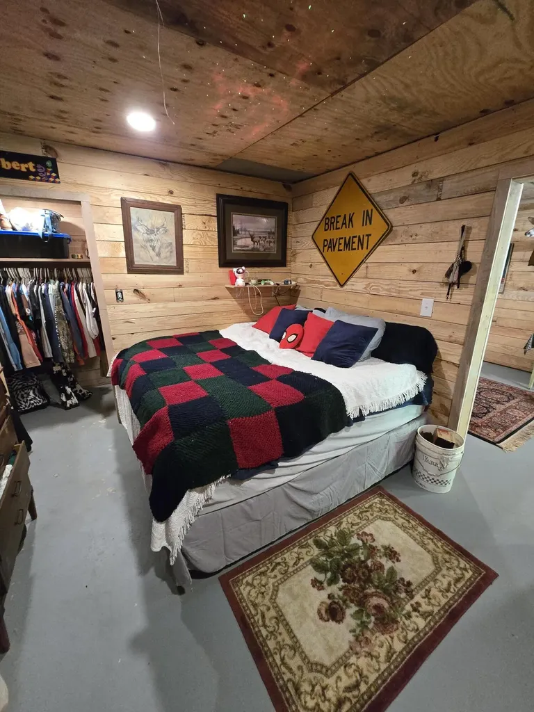 377 Gravy Branch Road Artemus KY 40903