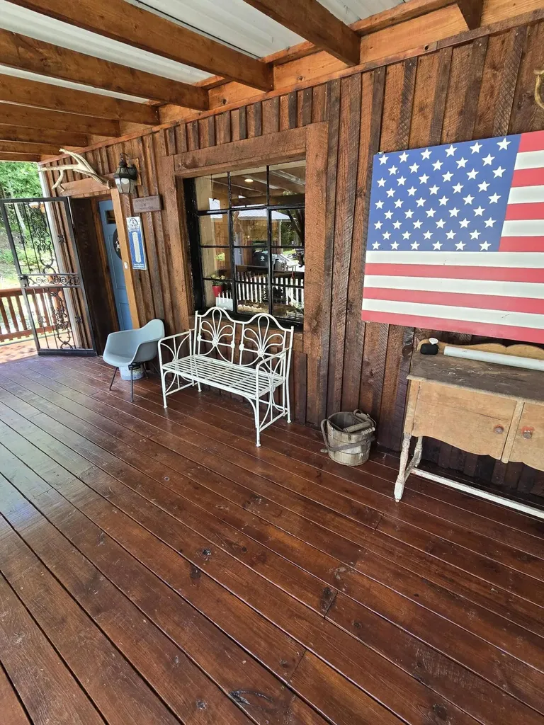 377 Gravy Branch Road Artemus KY 40903