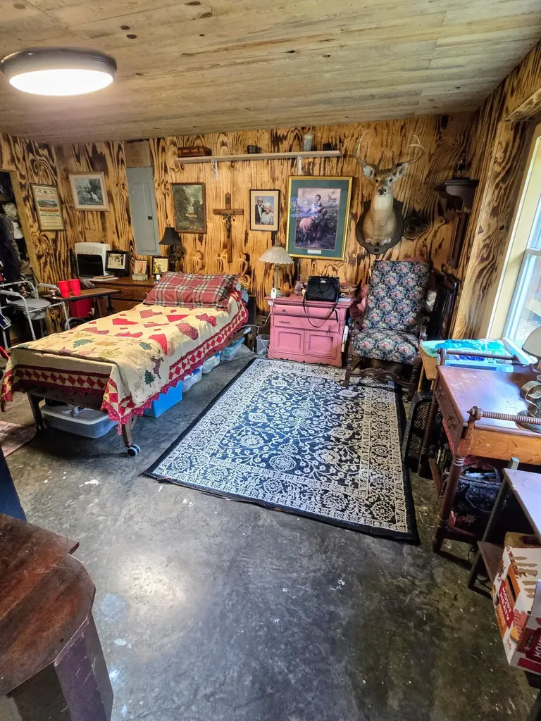 377 Gravy Branch Road Artemus KY 40903