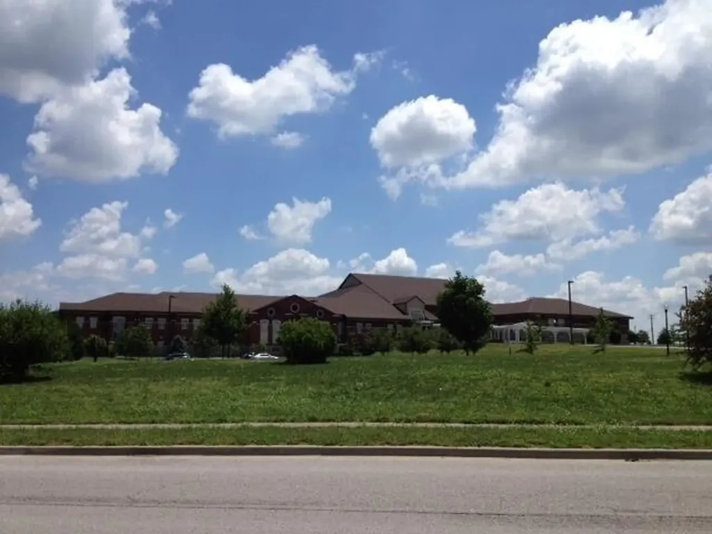 100 Mccowans Ferry Alley Versailles KY 40383