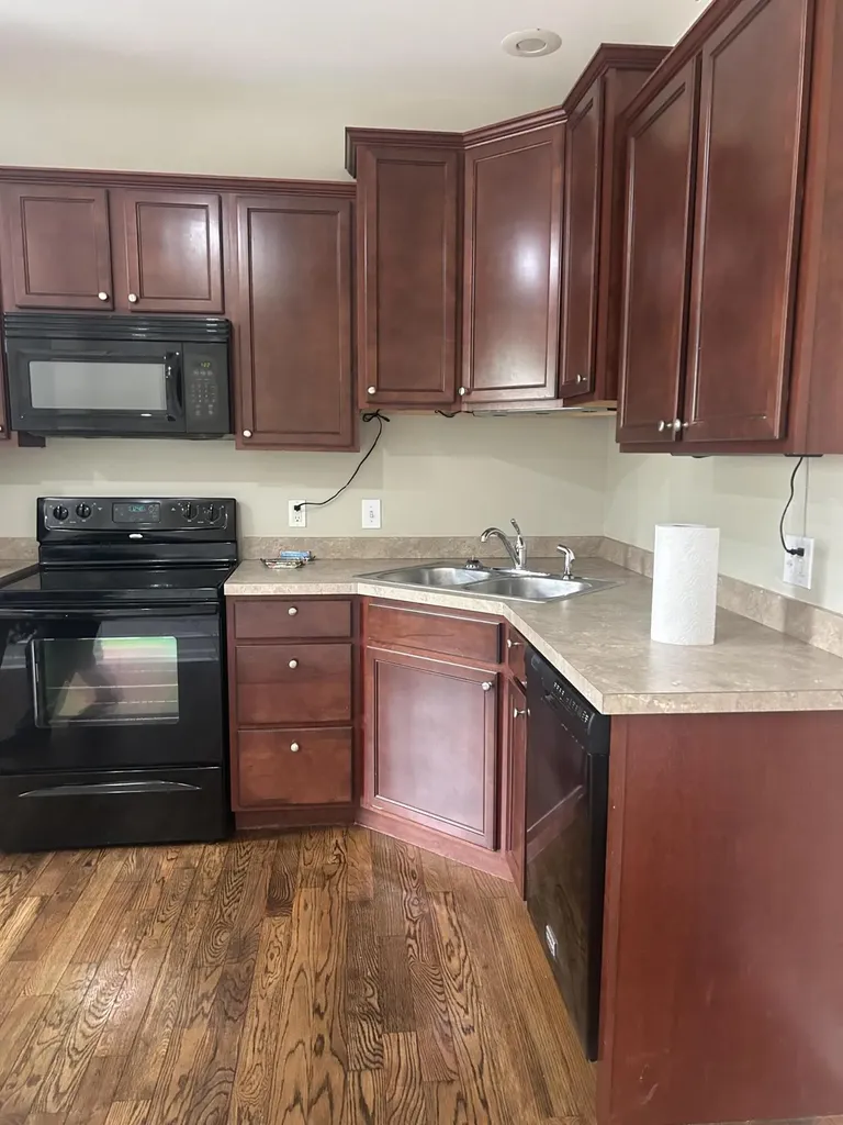 100 Mccowans Ferry Alley Versailles KY 40383