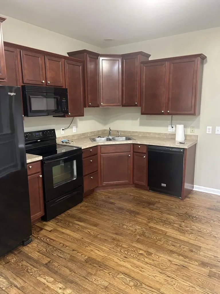 100 Mccowans Ferry Alley Versailles KY 40383