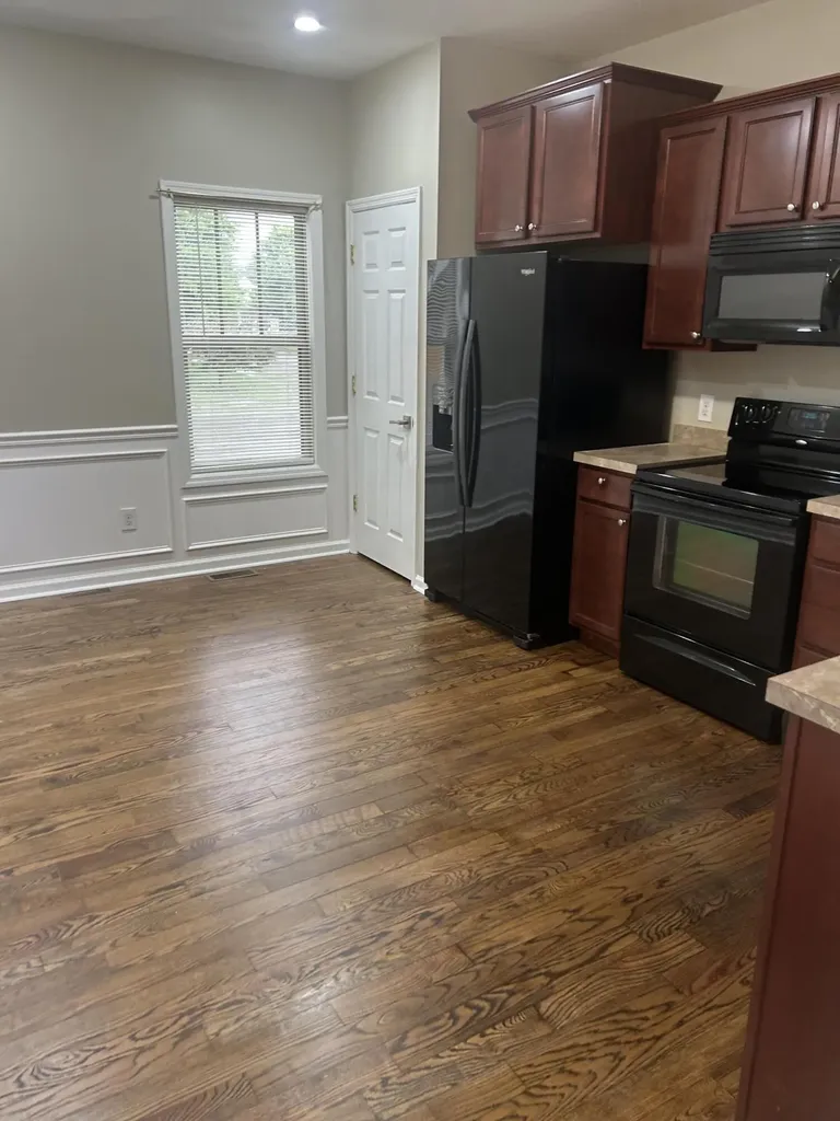 100 Mccowans Ferry Alley Versailles KY 40383