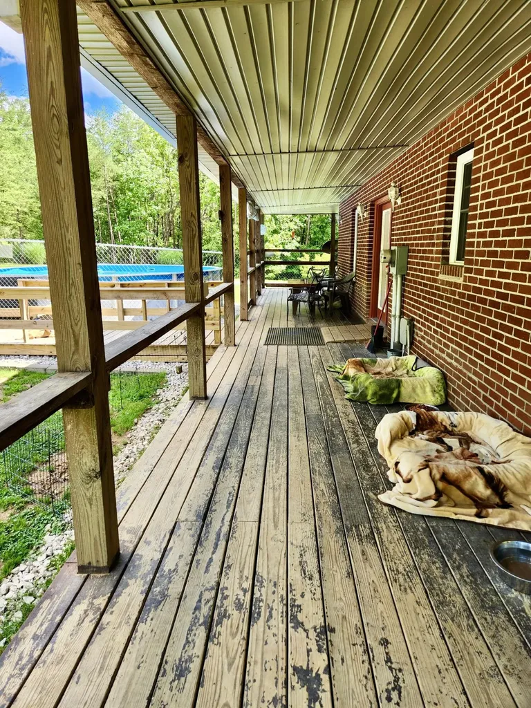 67 Pine Mountain Road Campton KY 41301