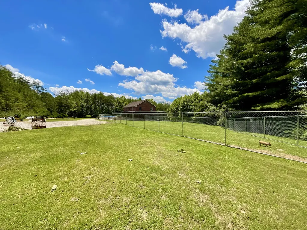 67 Pine Mountain Road Campton KY 41301