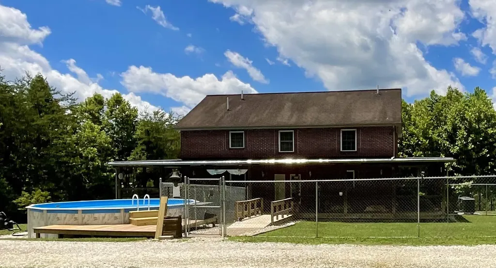 67 Pine Mountain Road Campton KY 41301