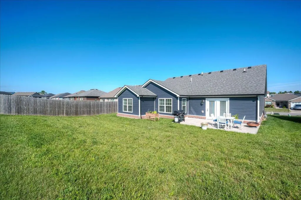 452 Middle Creek Way Berea KY 40403
