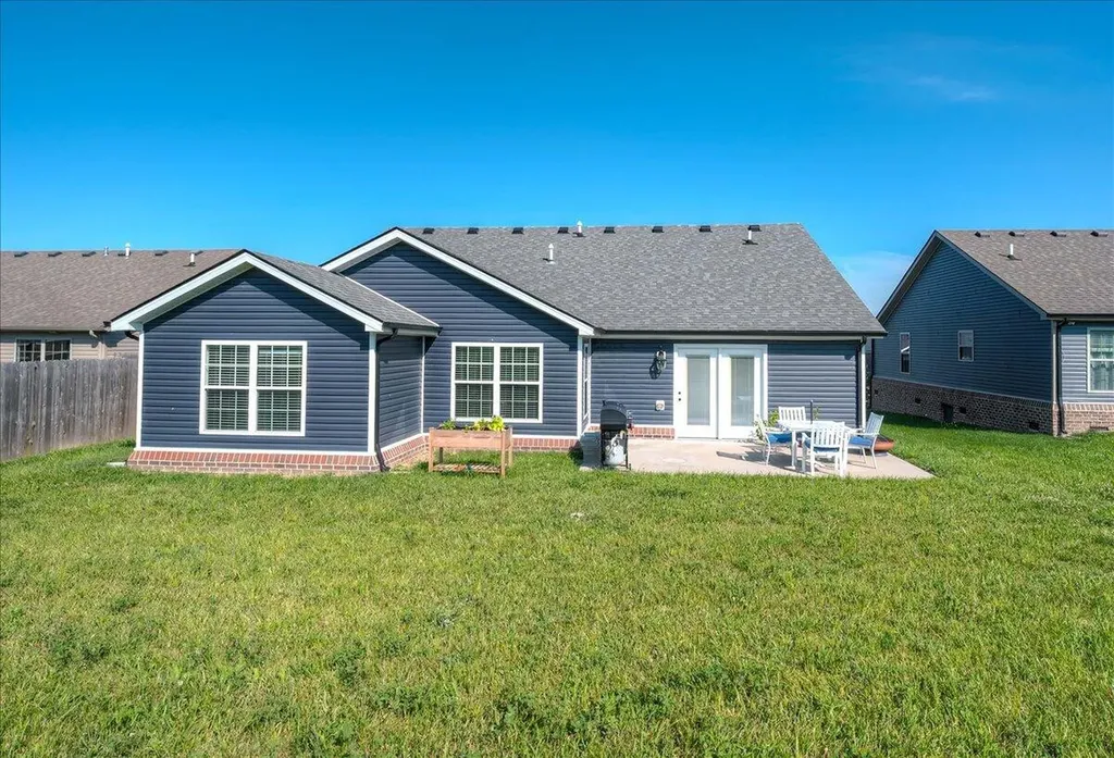452 Middle Creek Way Berea KY 40403