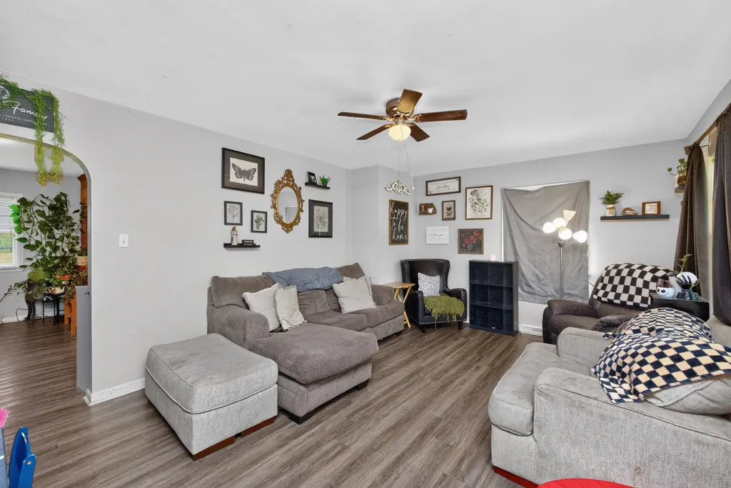 557 Belmont Street Harrodsburg KY 40330