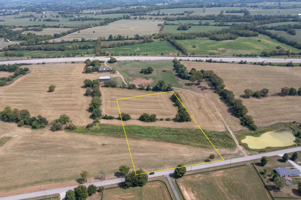 6 Danville Loop 1 Road Nicholasville KY 40356