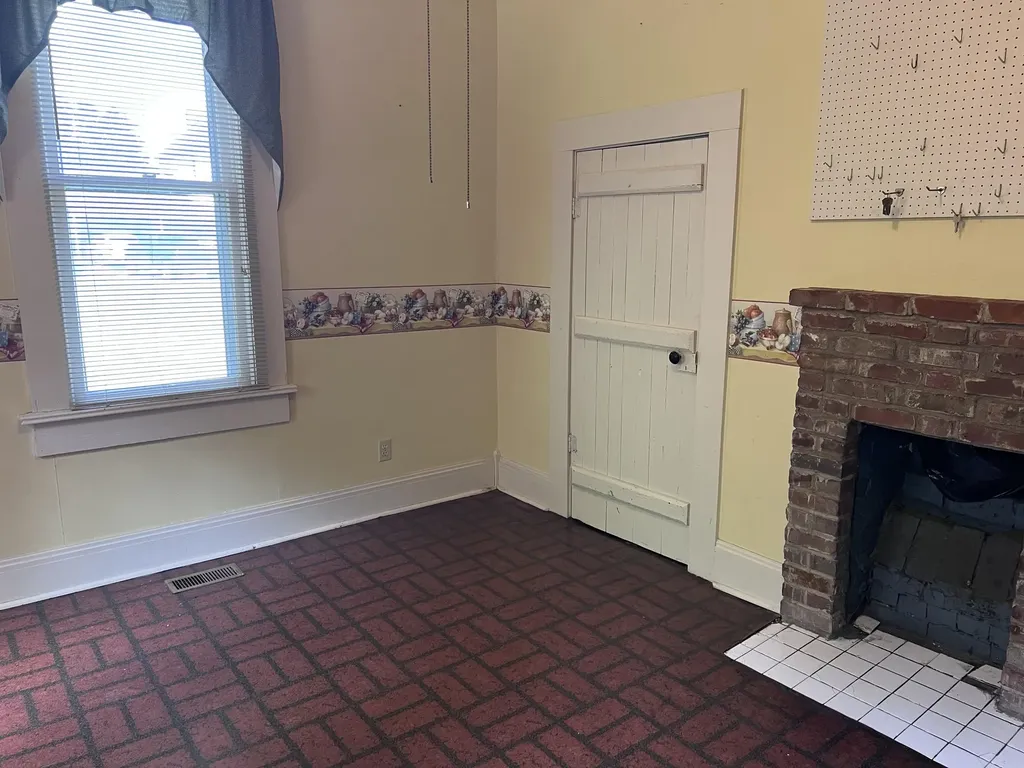 607 N Jefferson Street Princeton KY 42445