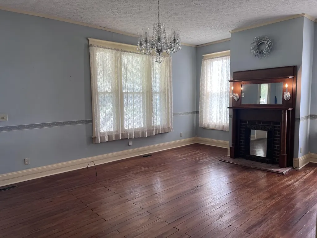 607 N Jefferson Street Princeton KY 42445