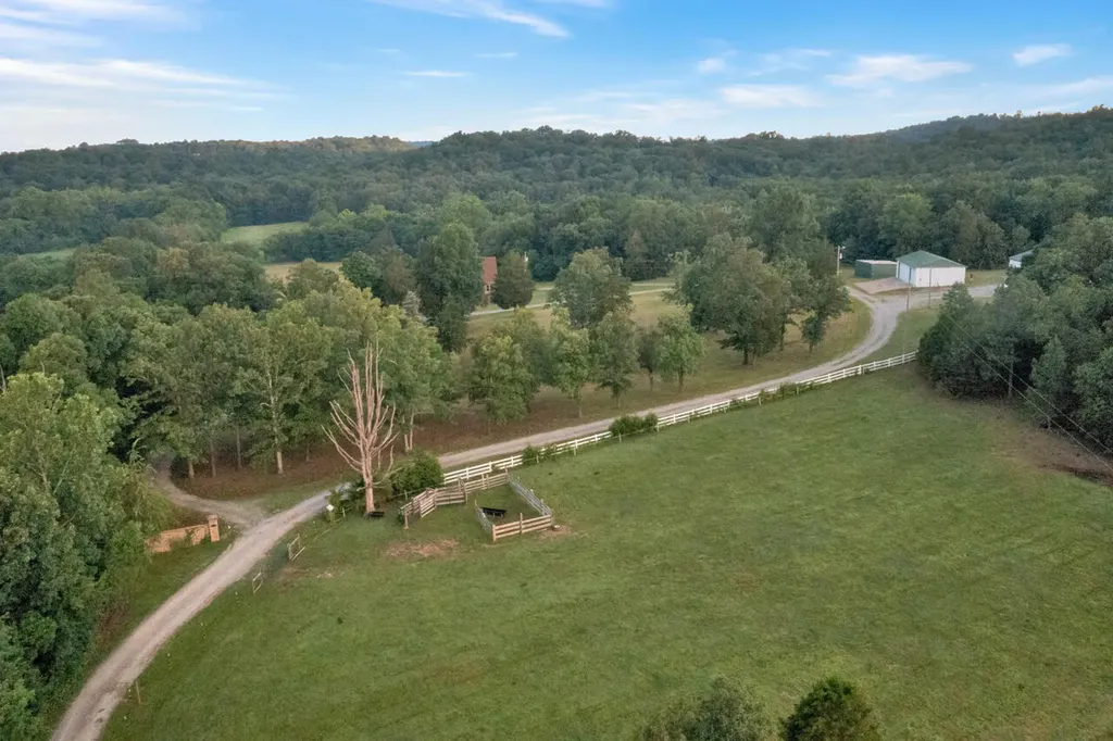 5005 Gracey Sinking Fork Road Gracey KY 42232