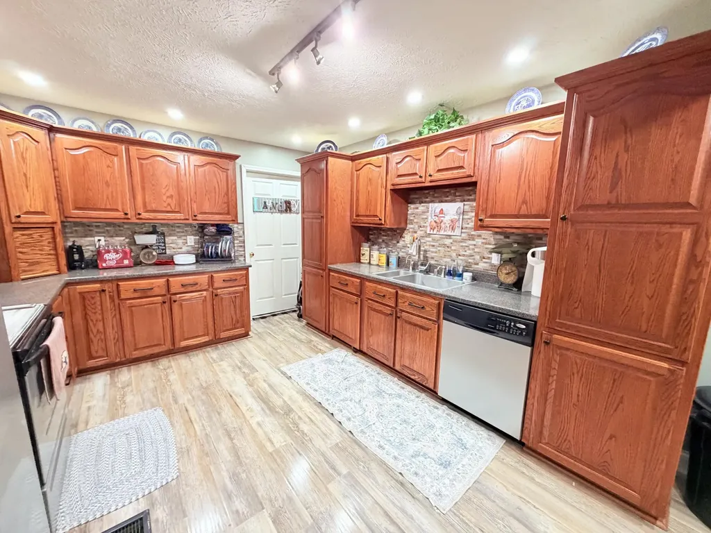 285 Paul Street Mt Vernon KY 40456