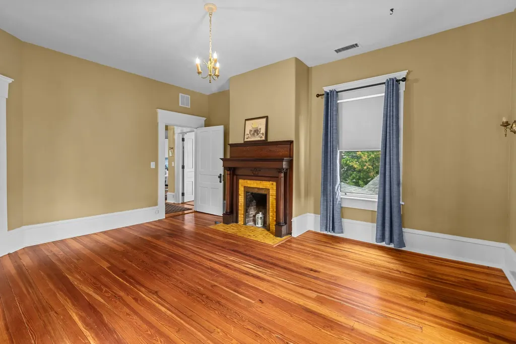 315 W 3rd Street Frankfort KY 40601