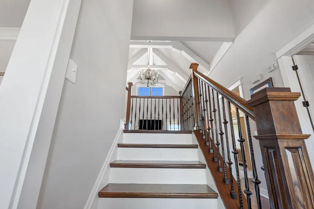 109 Mahin Trail Versailles KY 40383