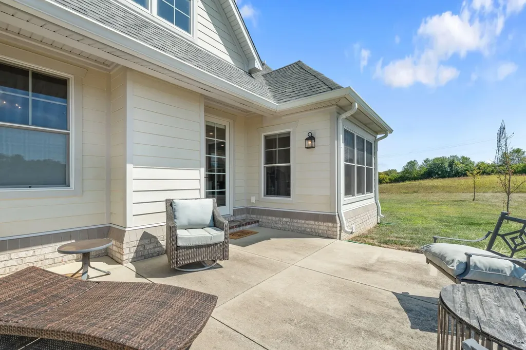 109 Mahin Trail Versailles KY 40383
