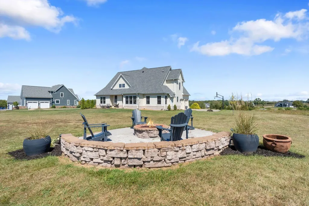 109 Mahin Trail Versailles KY 40383