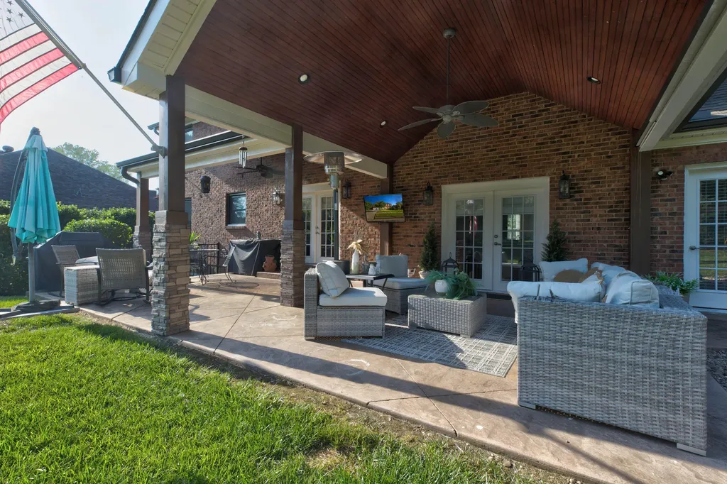 1133 Shagbark Lane Lexington KY 40515