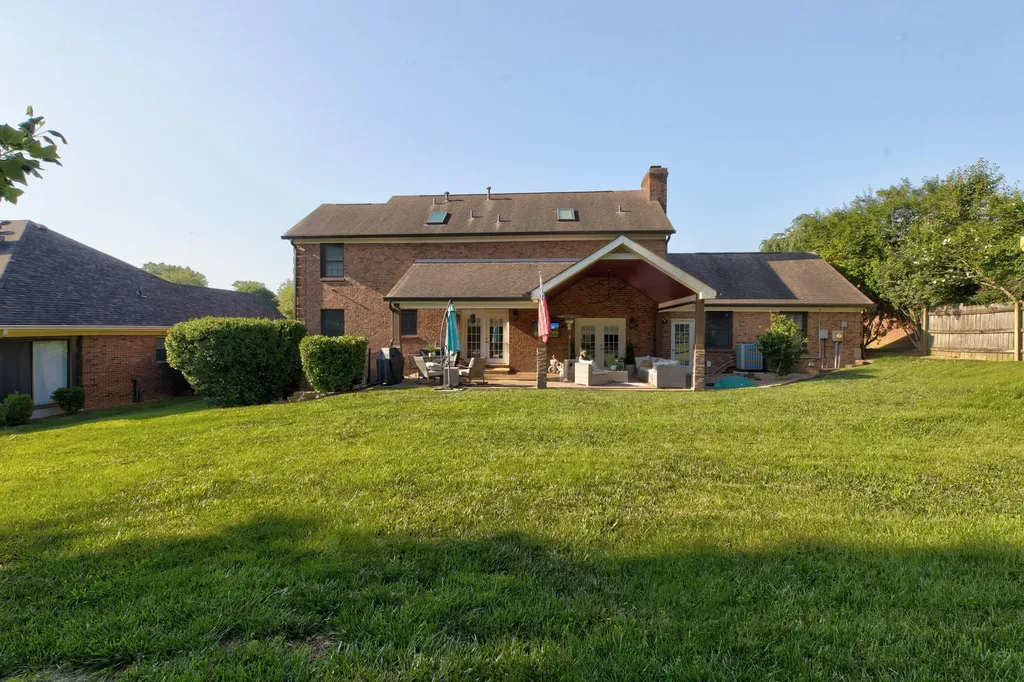 1133 Shagbark Lane Lexington KY 40515