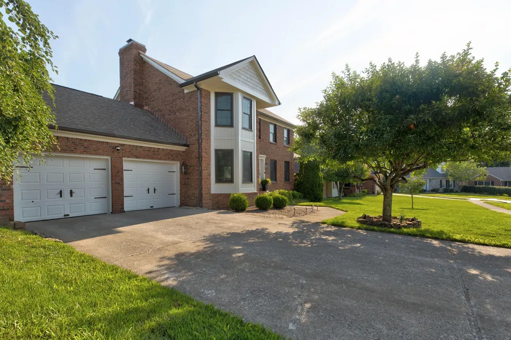 1133 Shagbark Lane Lexington KY 40515