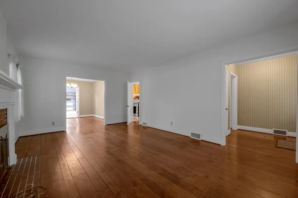 108 Romany Road Lexington KY 40502