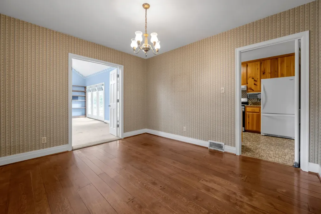 108 Romany Road Lexington KY 40502