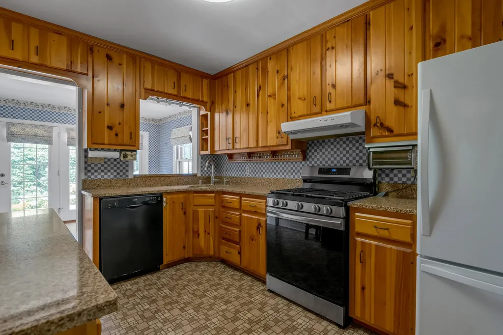 108 Romany Road Lexington KY 40502