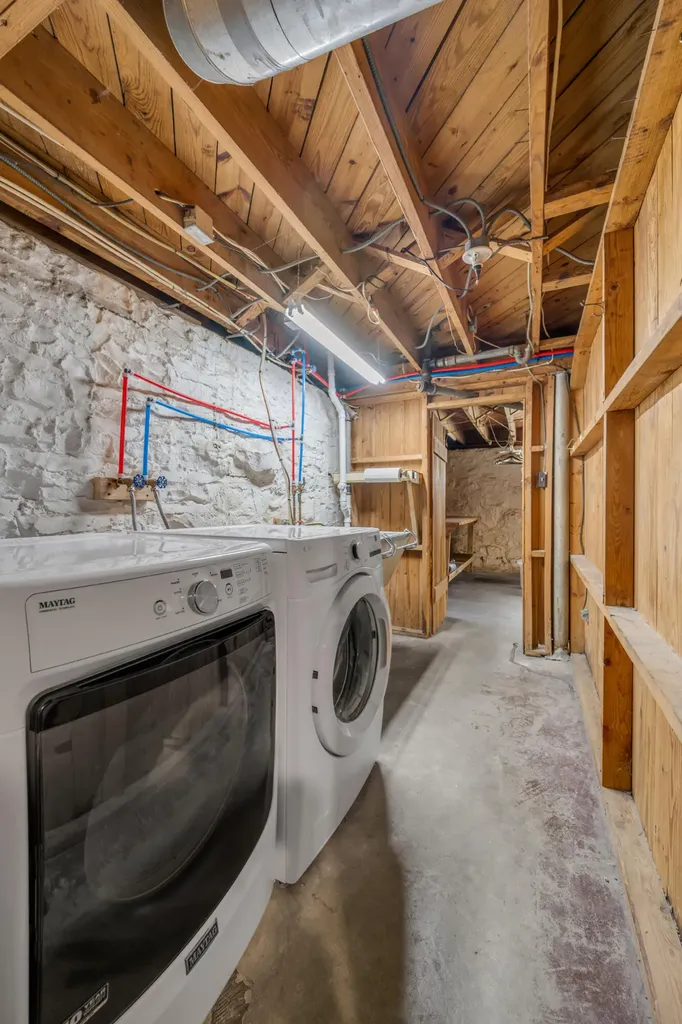 108 Romany Road Lexington KY 40502