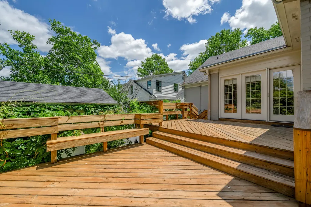 108 Romany Road Lexington KY 40502