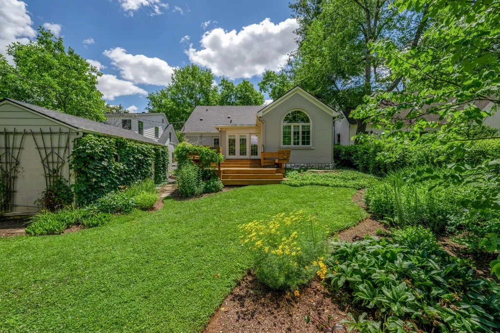 108 Romany Road Lexington KY 40502