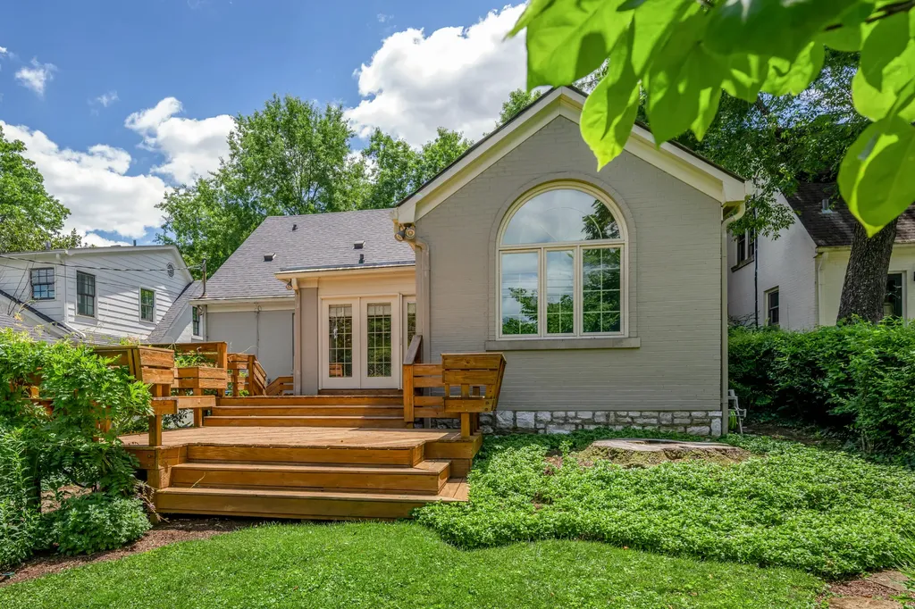 108 Romany Road Lexington KY 40502