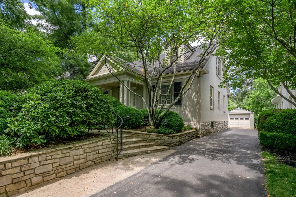 108 Romany Road Lexington KY 40502
