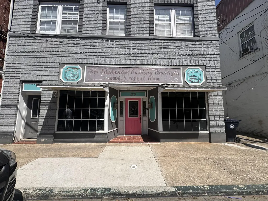 229 Main Street Paintsville KY 41240