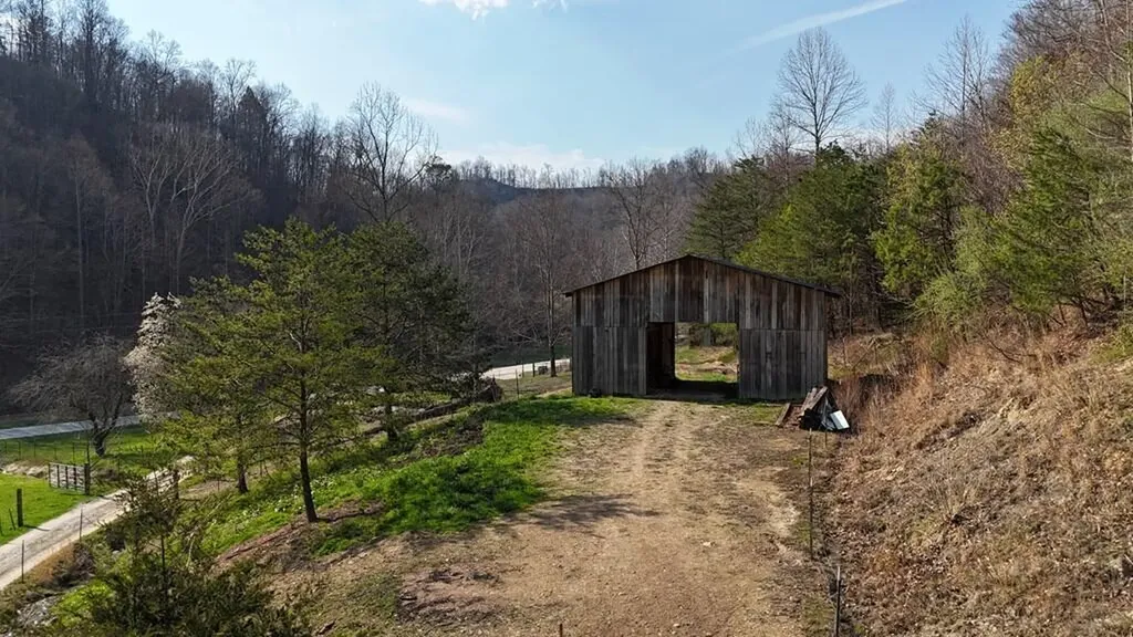 665 665 Craft Creek Salyersville KY 41465