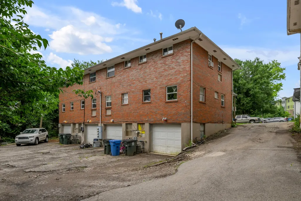 1041-1043 Cross Keys Road Lexington KY 40504