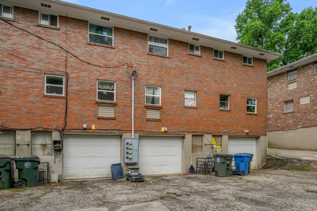 1041-1043 Cross Keys Road Lexington KY 40504